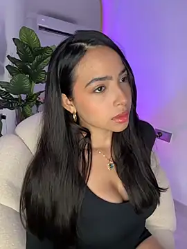  Emily Thompson  online show from October 25, 1:02 am