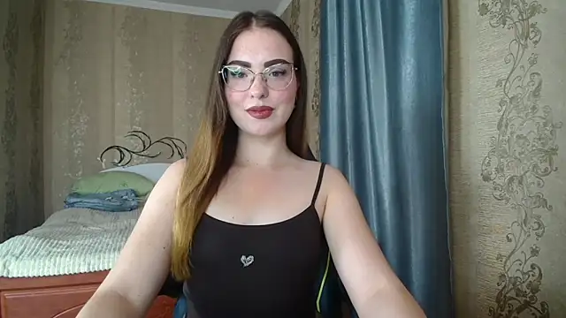 Leila Kissyu online show from June 19, 2:10 pm