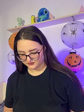 MiraLuccian online show from October 18, 7:03 pm