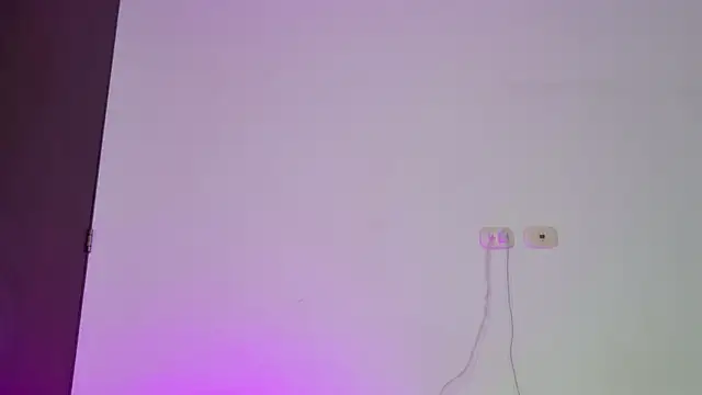 isahilton1 online show from October 7, 8:17 pm