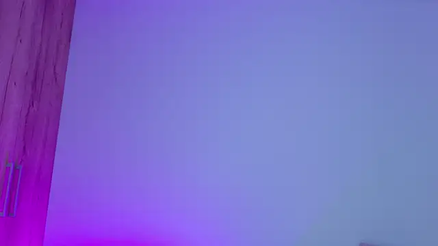 isahilton1 online show from February 7, 12:09 pm