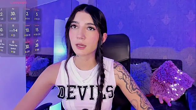 Snapshot of Hi_Soyfer chatting on March 5, 8:10 pm Hi Soyfer online show from March 5, 8:10 pm