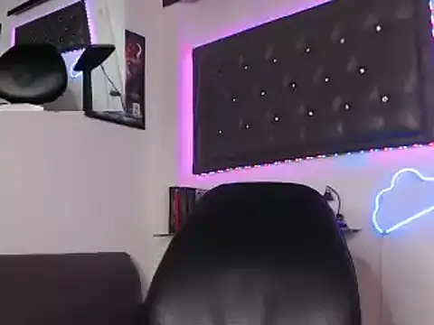 Monkey uchiha777 online show from March 14, 6:50 pm