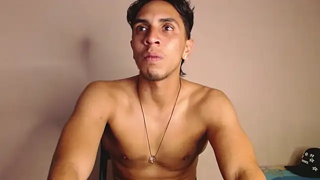 Monkey uchiha777 online show from October 19, 11:38 pm