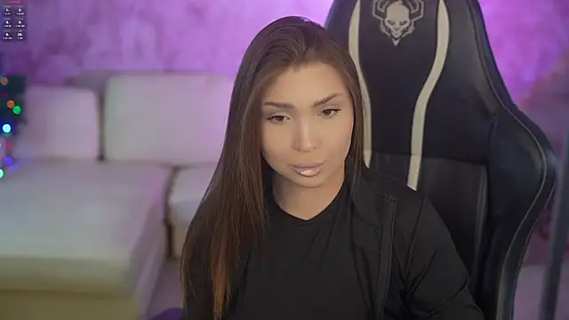 Snapshot of Billie054 chatting on January 11, 7:13 am Billie054 online show from January 11, 7:13 am