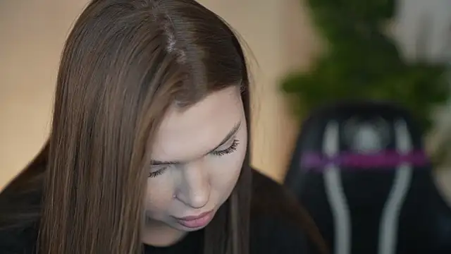 Snapshot of Billie054 chatting on January 19, 2:32 pm Billie054 online show from January 19, 2:32 pm