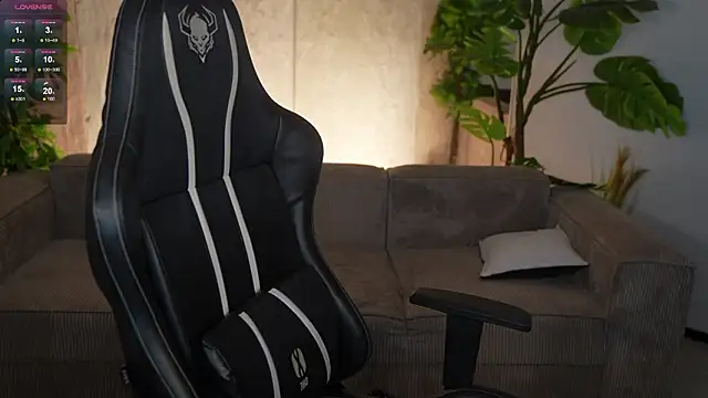 Snapshot of Billie054 chatting on February 15, 7:27 am Billie054 online show from February 15, 7:27 am