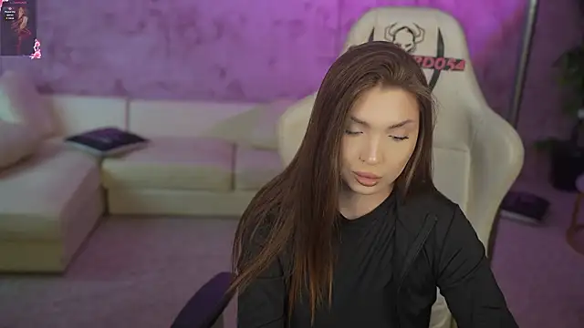 Snapshot of Billie054 chatting on March 24, 7:57 am Billie054 online show from March 24, 7:57 am