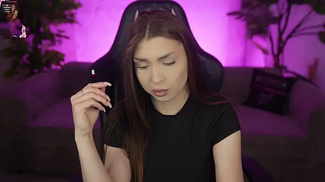 Snapshot of Billie054 chatting on April 4, 6:55 am Billie054 online show from April 4, 6:55 am