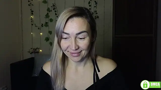 Snapshot of Kiss_julli88I chatting on December 20, 6:26 pm Kiss julli88I online show from December 20, 6:26 pm