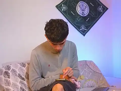 samevansx  online show from January 15, 6:55 pm