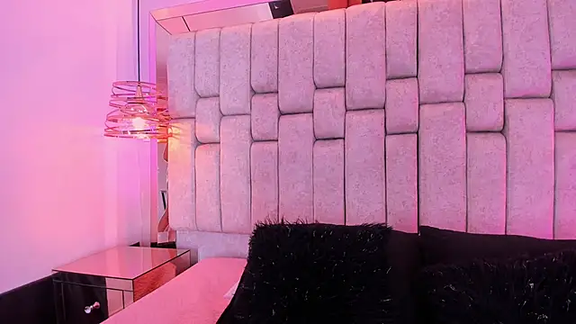 MaddyCrofft online show from April 1, 11:22 am