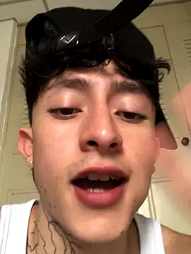 troy rouge online show from October 9, 7:56 pm