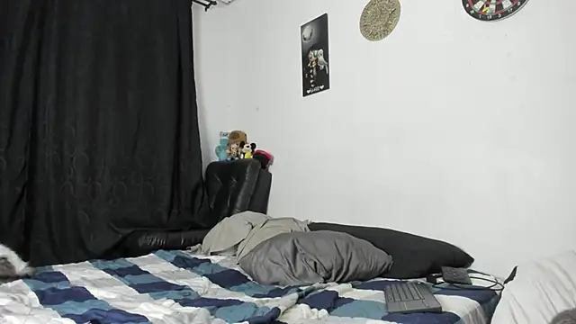 troy rouge online show from February 10, 11:03 am