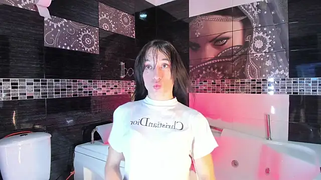 Snapshot of Small_Hot19 chatting on September 24, 9:23 am Small Hot19 online show from September 24, 9:23 am