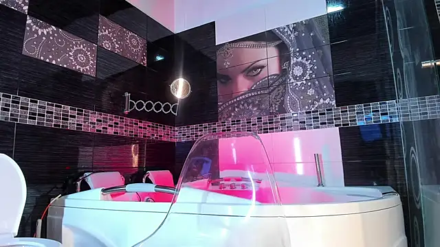 Snapshot of Small_Hot19 chatting on October 29, 10:17 am Small Hot19 online show from October 29, 10:17 am