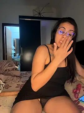 jheicylli online show from October 24, 11:34 pm