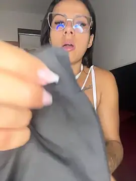 jheicylli online show from November 7, 7:47 pm