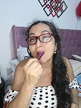 Snapshot of AlessandraLeroy chatting on February 26, 1:37 am AlessandraLeroy online show from February 26, 1:37 am