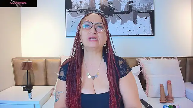 Snapshot of AlessandraLeroy chatting on March 7, 12:24 pm AlessandraLeroy online show from March 7, 12:24 pm