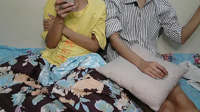 NaughtyThrouple007 online show from November 1, 5:48 pm