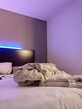 KITTYBOOBOOFUXX online show from November 7, 4:23 am