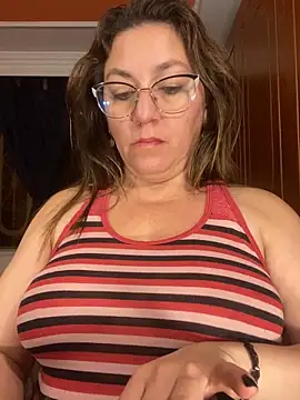 Snapshot of Luna-nevada chatting on April 15, 5:14 am Luna-nevada online show from April 15, 5:14 am