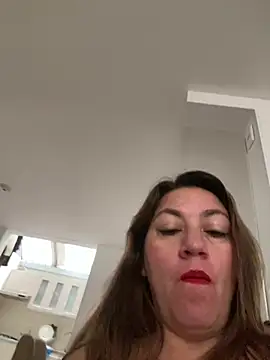 Snapshot of Luna-nevada chatting on June 27, 2:34 pm Luna-nevada online show from June 27, 2:34 pm