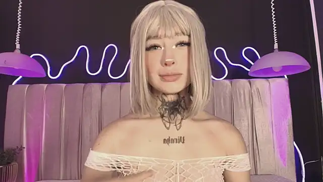 Zhally Dee online show from February 27, 7:58 pm