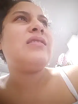 esmeralda jadees online show from March 7, 8:13 am