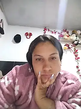 esmeralda jadees online show from June 7, 12:42 pm