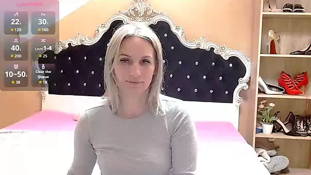 Snapshot of Diamond888 chatting on May 13, 6:00 am Diamond888 online show from May 13, 6:00 am