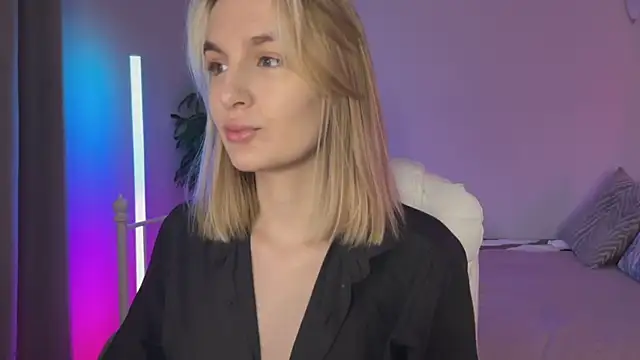  Vikky Moon  online show from May 13, 12:41 am