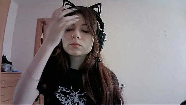 Snapshot of RendyDow chatting on March 18, 7:19 am RendyDow online show from March 18, 7:19 am