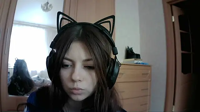 Snapshot of RendyDow chatting on March 21, 10:17 am RendyDow online show from March 21, 10:17 am