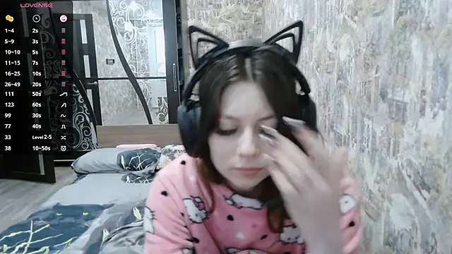 Snapshot of RendyDow chatting on November 17, 8:20 am RendyDow online show from November 17, 8:20 am