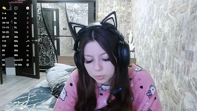 Snapshot of RendyDow chatting on November 18, 7:24 am RendyDow online show from November 18, 7:24 am