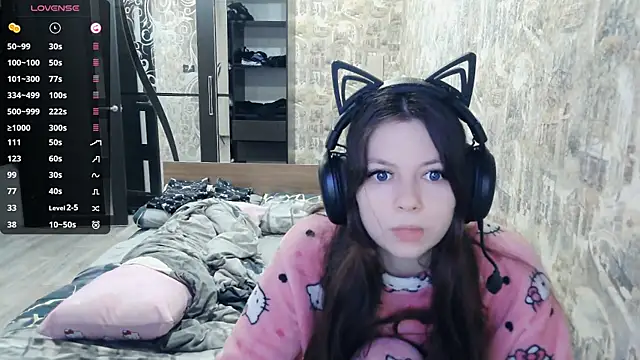 Snapshot of RendyDow chatting on November 22, 8:24 am RendyDow online show from November 22, 8:24 am