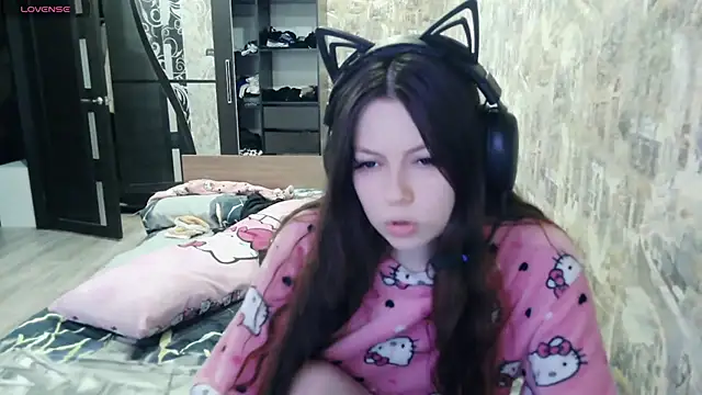 Snapshot of RendyDow chatting on November 27, 8:27 am RendyDow online show from November 27, 8:27 am