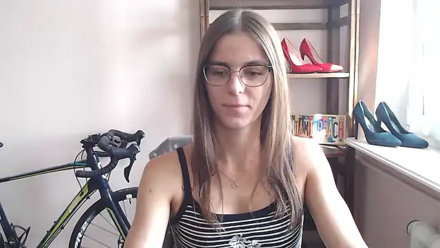 love megi online show from May 4, 1:29 pm