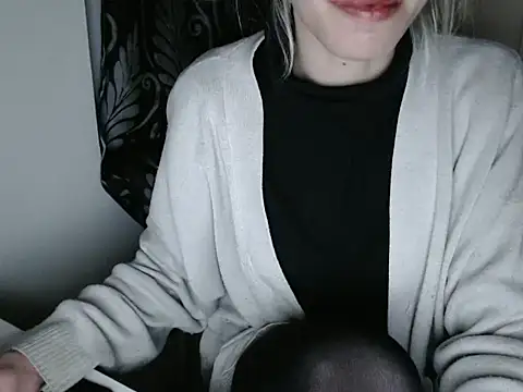 ElssaRush online show from March 19, 12:37 am