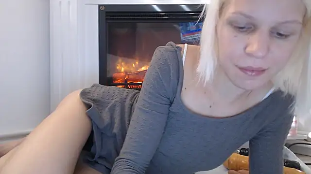 ElssaRush online show from October 20, 10:59 am