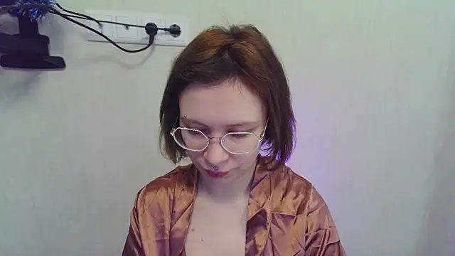 Snapshot of Lil_foxxx chatting on December 19, 11:06 am Lil foxxx online show from December 19, 11:06 am