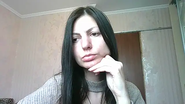 AliseWats online show from March 12, 1:51 pm