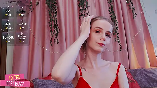 Snapshot of KapiLady_ chatting on March 19, 10:44 am KapiLady online show from March 19, 10:44 am