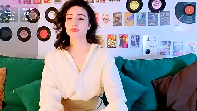 Maya Rogerss online show from April 29, 5:30 pm