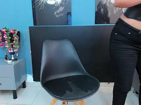 SophiaQueens online show from February 5, 8:24 pm