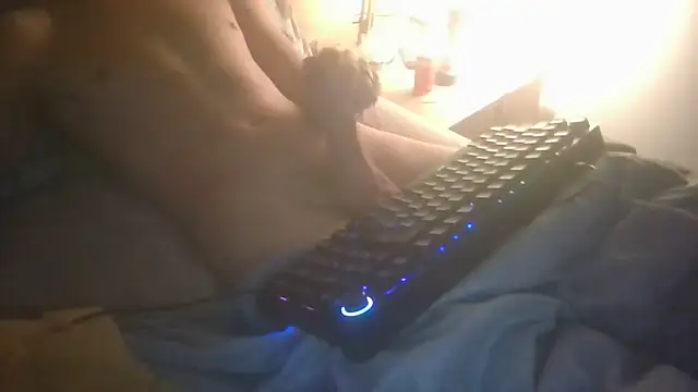 Snapshot of macford1 chatting on October 14, 12:22 am macford1 online show from October 14, 12:22 am