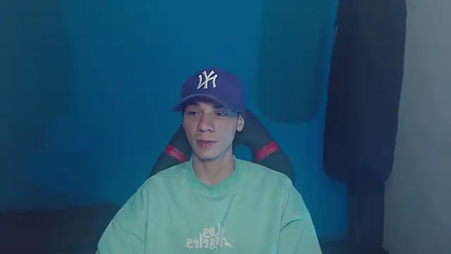 Snapshot of Burperking420_ chatting on March 16, 12:12 am Burperking420 online show from March 16, 12:12 am