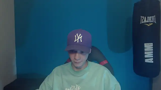 Snapshot of Burperking420_ chatting on September 8, 7:35 pm Burperking420 online show from September 8, 7:35 pm